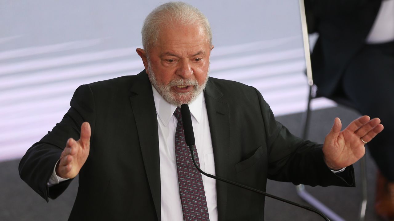 Lula libera 1 bilhão
