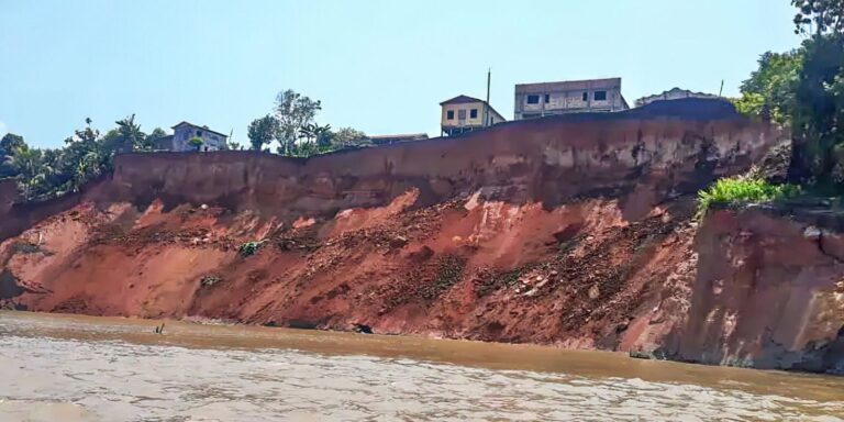 Deslizamento de terra em Beruri (AM) deixa um morto e 200 desabrigados