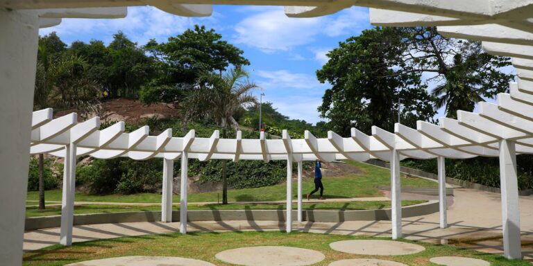 Parque Garota de Ipanema é reinaugurado no Rio após reforma 