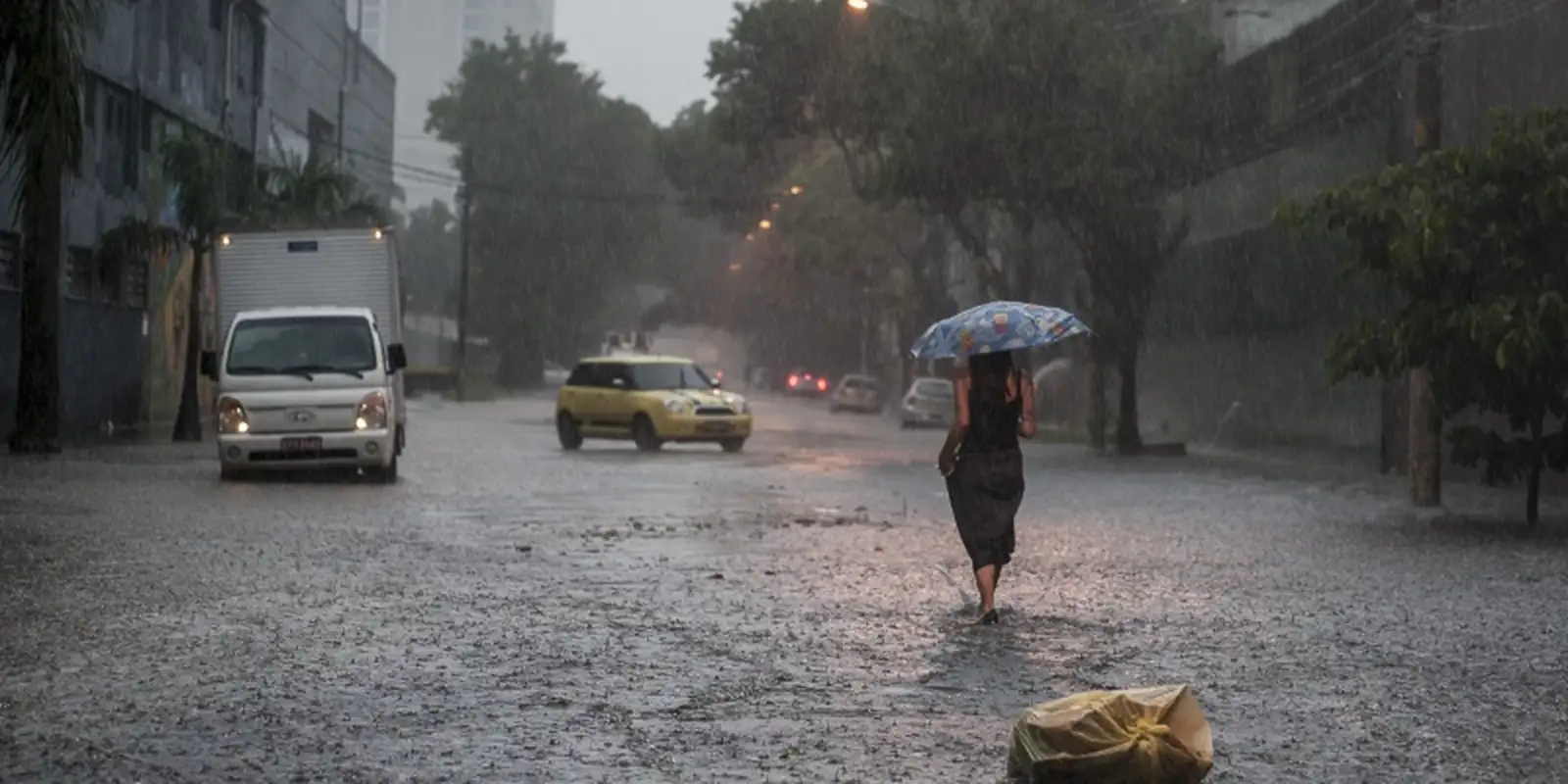 Chuva deixa cidade de São Paulo em estado de atenção para alagamentos