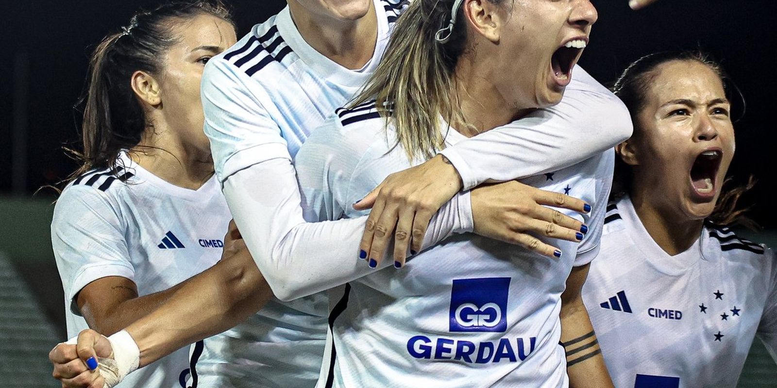 Cruzeiro se garante nas semifinais da Supercopa do Brasil feminina